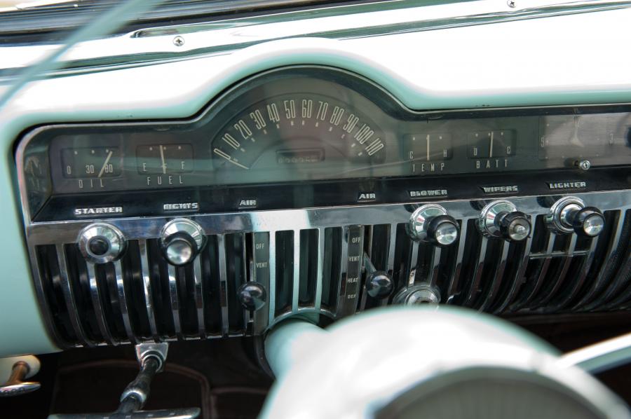  Mercury Monterey Coupe 1951 года  (фото 4 из 17)